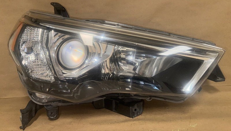 2014-2017 Toyota 4Runner RIGHT Headlight Halogen