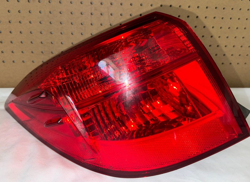 2016-2019 Corolla Left Tail Light Lamp OEM