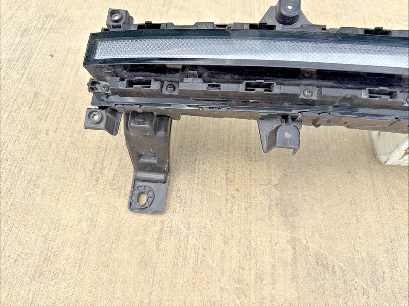 2024-2026 Hyundai Santa Fe Front LED Bar Center Daytime Running Lamp O