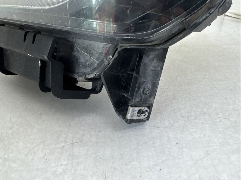 2016-2018 GMC Sierra 1500 Left Driver Headlight OEM Xenon HID 84046790