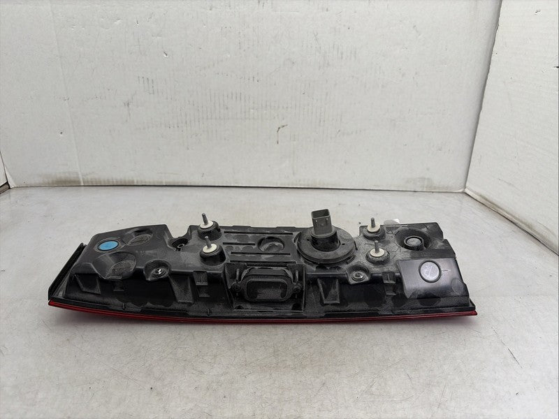 2024-2026 Hyundai Santa Fe Right Passenger Tail Light LED OEM 92404-GH
