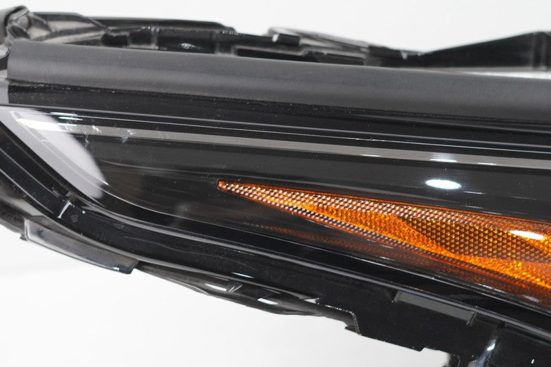 OEM 2020-2023 Toyota Highlander LED Headlight RH Black Trim #0 D1