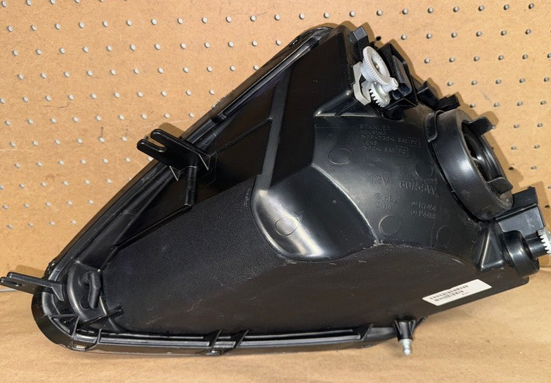 2000-2005 Eclipse Headlight Lamp RH Right Passenger OEM MR990820