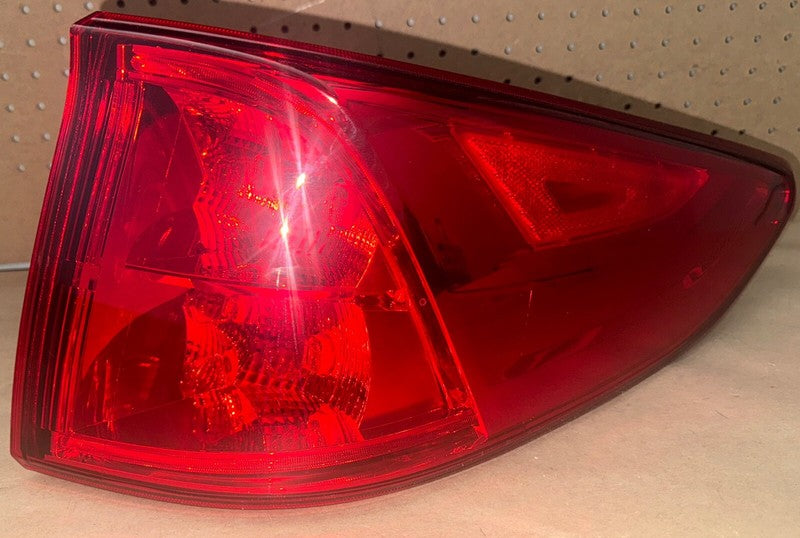 2018-2021 Honda Odyssey Tail Light - Right (RH) OEM Halogen