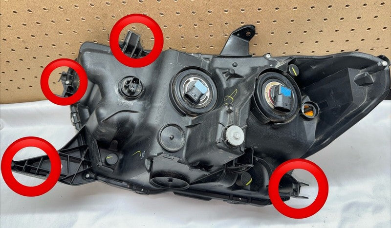 2016-2020 Toyota Tacoma Right Headlight Halogen OEM