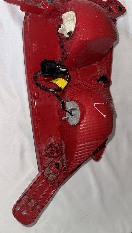 2018-2021 Hyundai Kona Right Rear Tail Light Lamp OEM 92405-J90