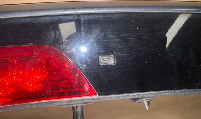 2016-2021 Tucson Rear Liftgate Spoiler Silver w/ Lamp OEM Right