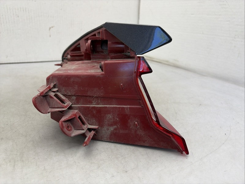 2018-2021 Kia Stinger Right Passenger Tail Light OEM LED 92402-J5
