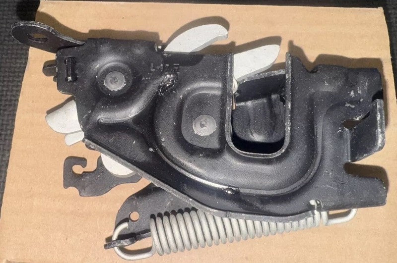 2019-2023 BMW X5 G05 Hood Latch Right Passenger OEM