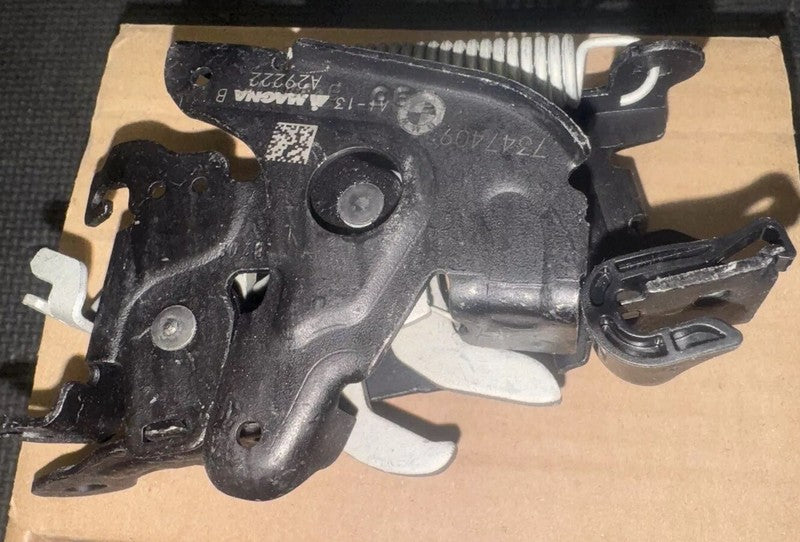 2019-2023 BMW X5 G05 Hood Latch Right Passenger OEM