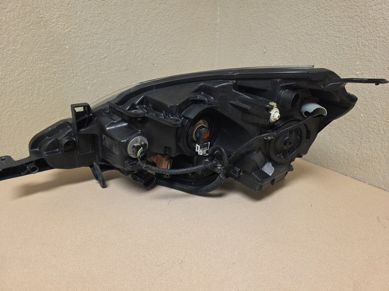 2016-2019 Nissan Sentra Right Passenger Side Headlight OEM Halogen