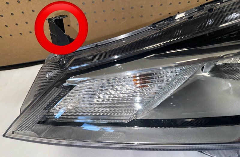 2021-2023 Nissan Kicks Headlight LH Left Driver Side Halogen