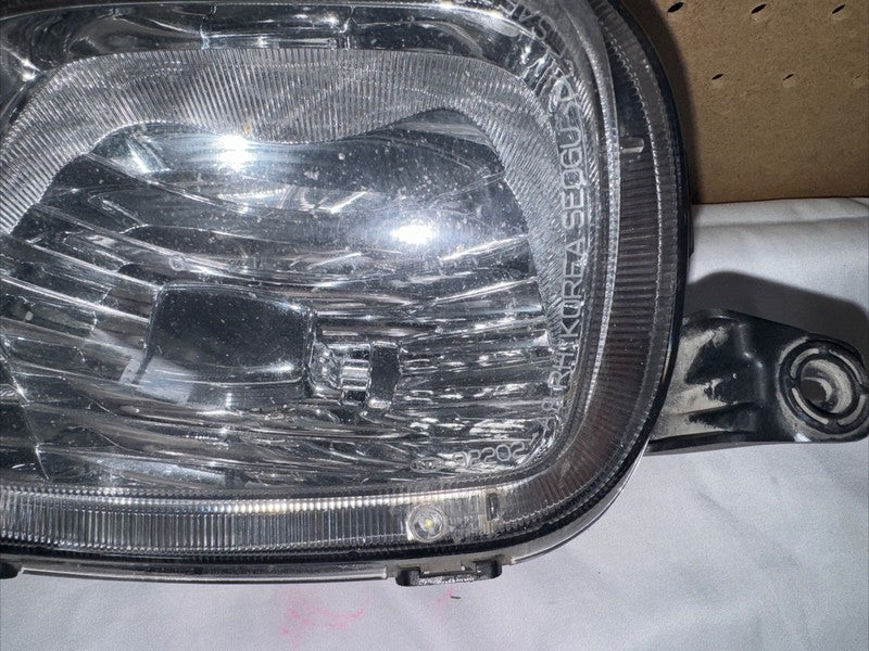 2015-2018 Kia Sedona Right Passenger Fog Light Halogen OEM