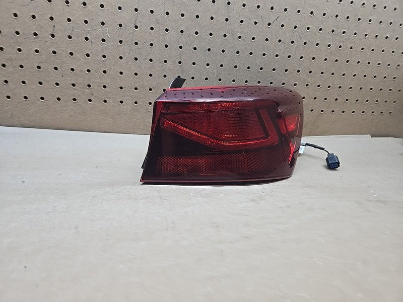 2019-2021 Kia Forte Tail Light RIGHT Halogen