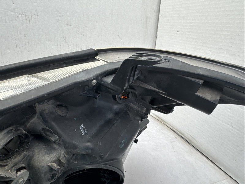 2010-2013 Lexus GX460 Right Passenger OEM Halogen Headlight