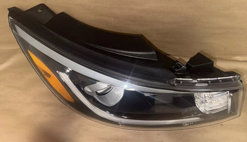2015-2018 Kia Sedona Right Headlight RH Halogen/LED OEM