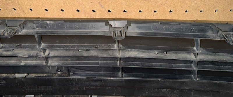 2016-2019 Toyota Highlander Front Lower Grille OEM