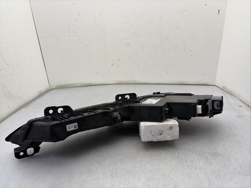 2023-2024 BMW I7 740i Right Passenger OEM LED Headlight Upper