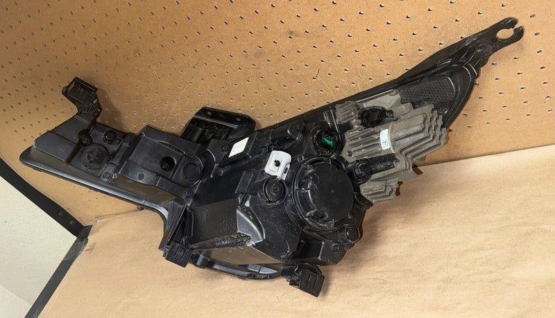 2021-2023 Hyundai Elantra Headlight Halogen Right RH OEM