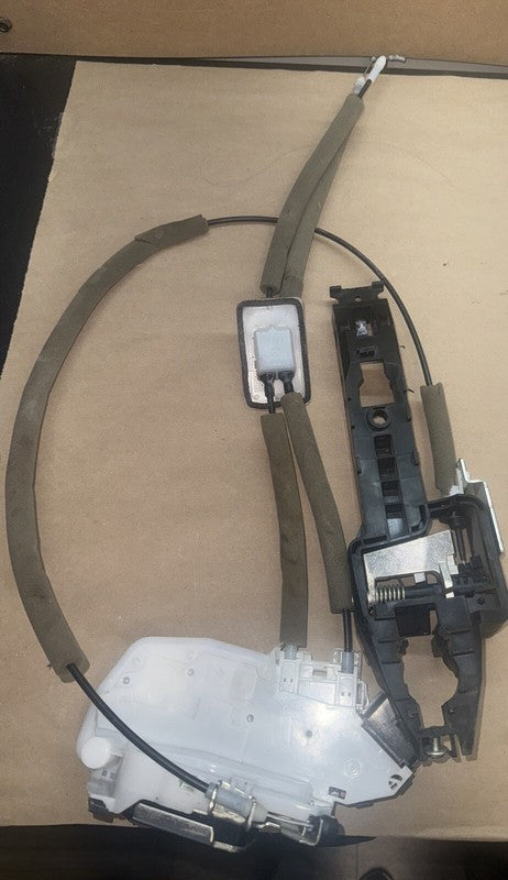 Nissan X-Trail T32 13-22 Rear Right Door Lock U6814110