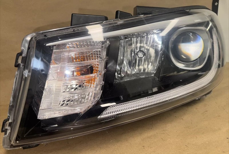 2015-2018 Kia Sedona Front Left Headlight OEM 92101-A9040 Driver Side