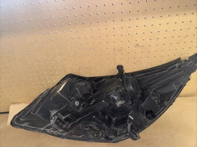 2016-2018 Kia Sorento Right Headlight Halogen/LED OEM