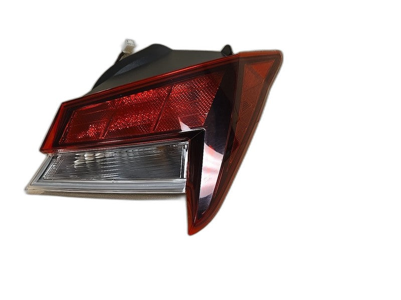 2021-2023 Hyundai Elantra Tail Light RH Passenger OEM 92401AA020