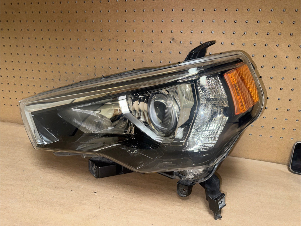 2014-2020 Toyota 4Runner Left Headlight Halogen OEM