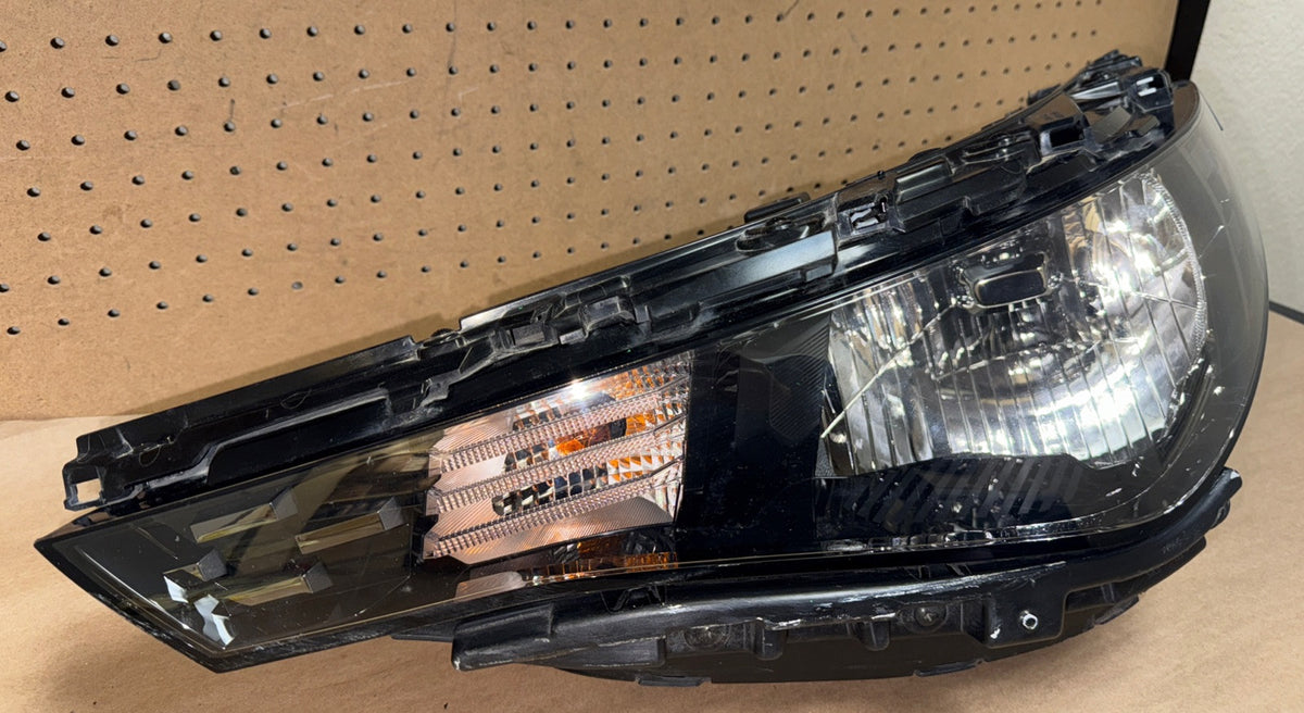 2023-2024 Kia Soul Left LH Headlight Halogen OEM 92102-K05