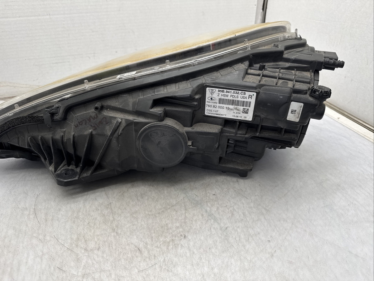 2015-2018 Porsche Macan Right Passenger Headlight OEM Xenon HID Lamp