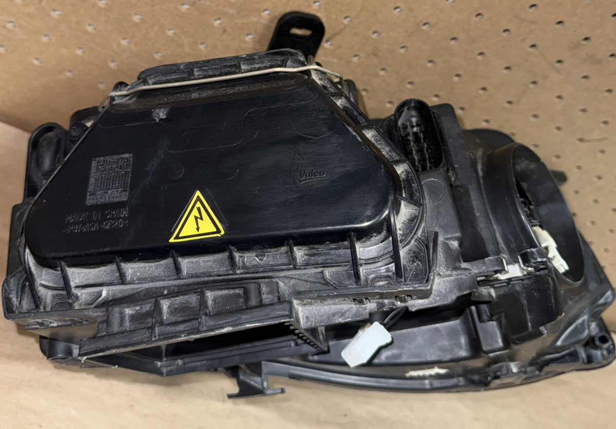2008-2012 Audi A5 S5 Left Headlight Xenon LED DRL