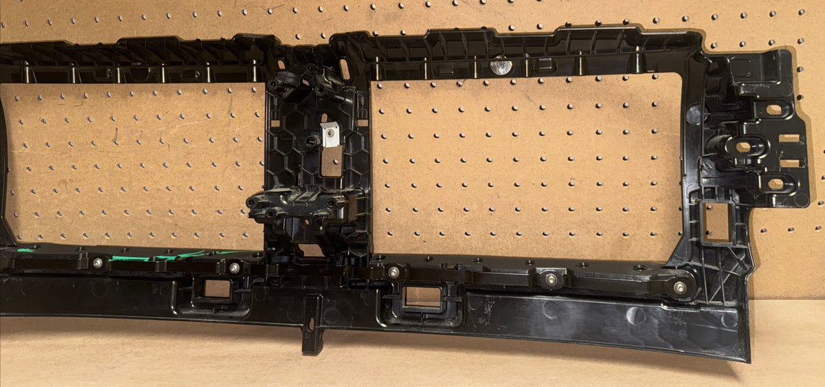 2018 BMW 4 Series G26 Front Air Shutter Frame OEM D6A21