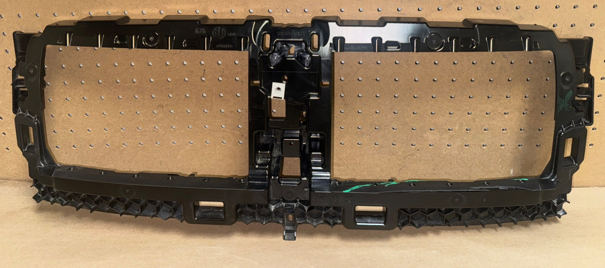 2018 BMW 4 Series G26 Front Air Shutter Frame OEM D6A21