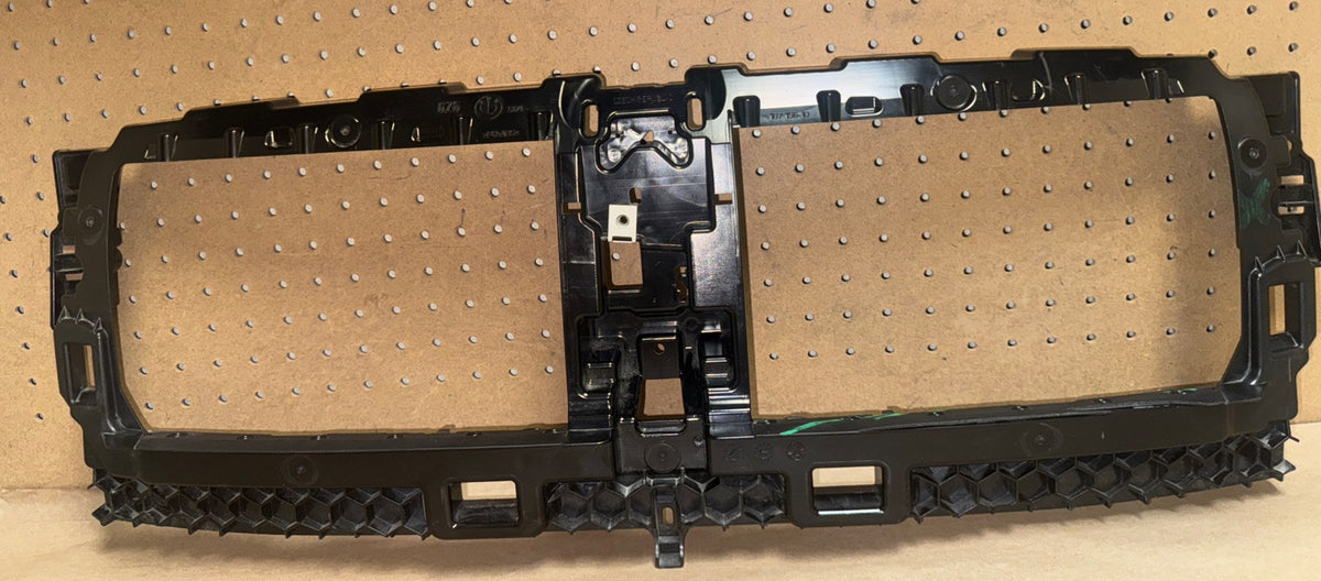 2018 BMW 4 Series G26 Front Air Shutter Frame OEM D6A21