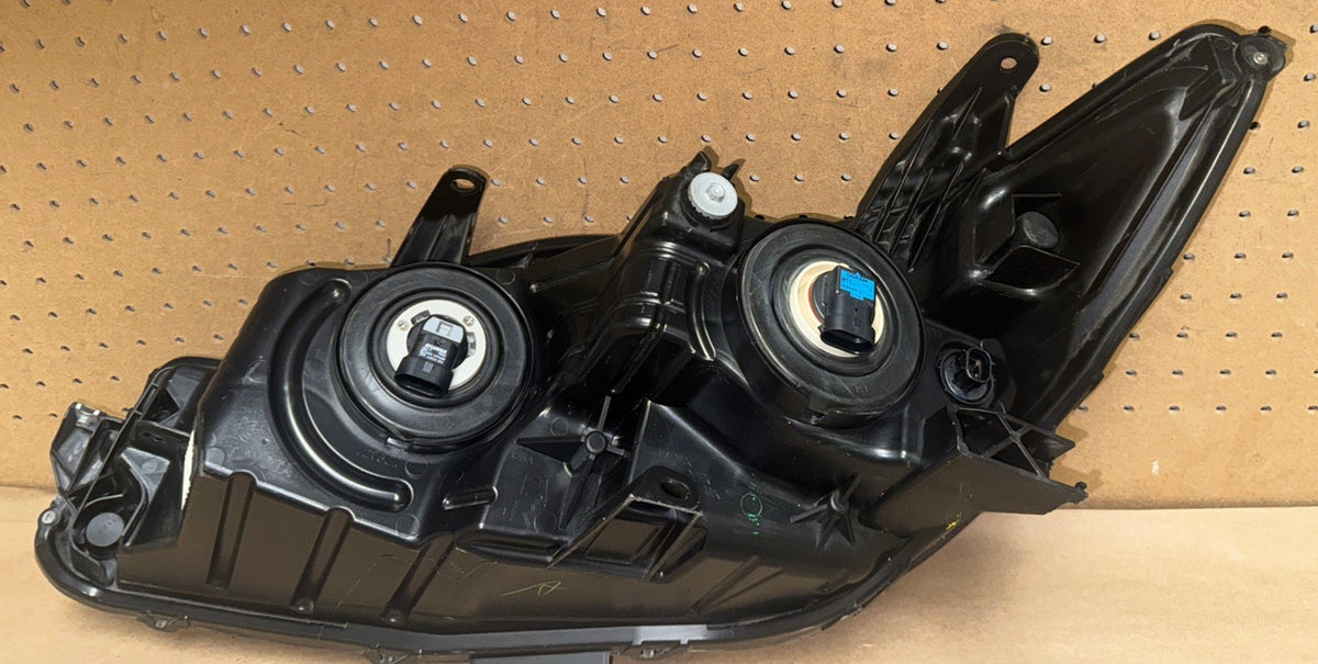 2015-17 Camry Halogen Headlight RH Passenger OEM